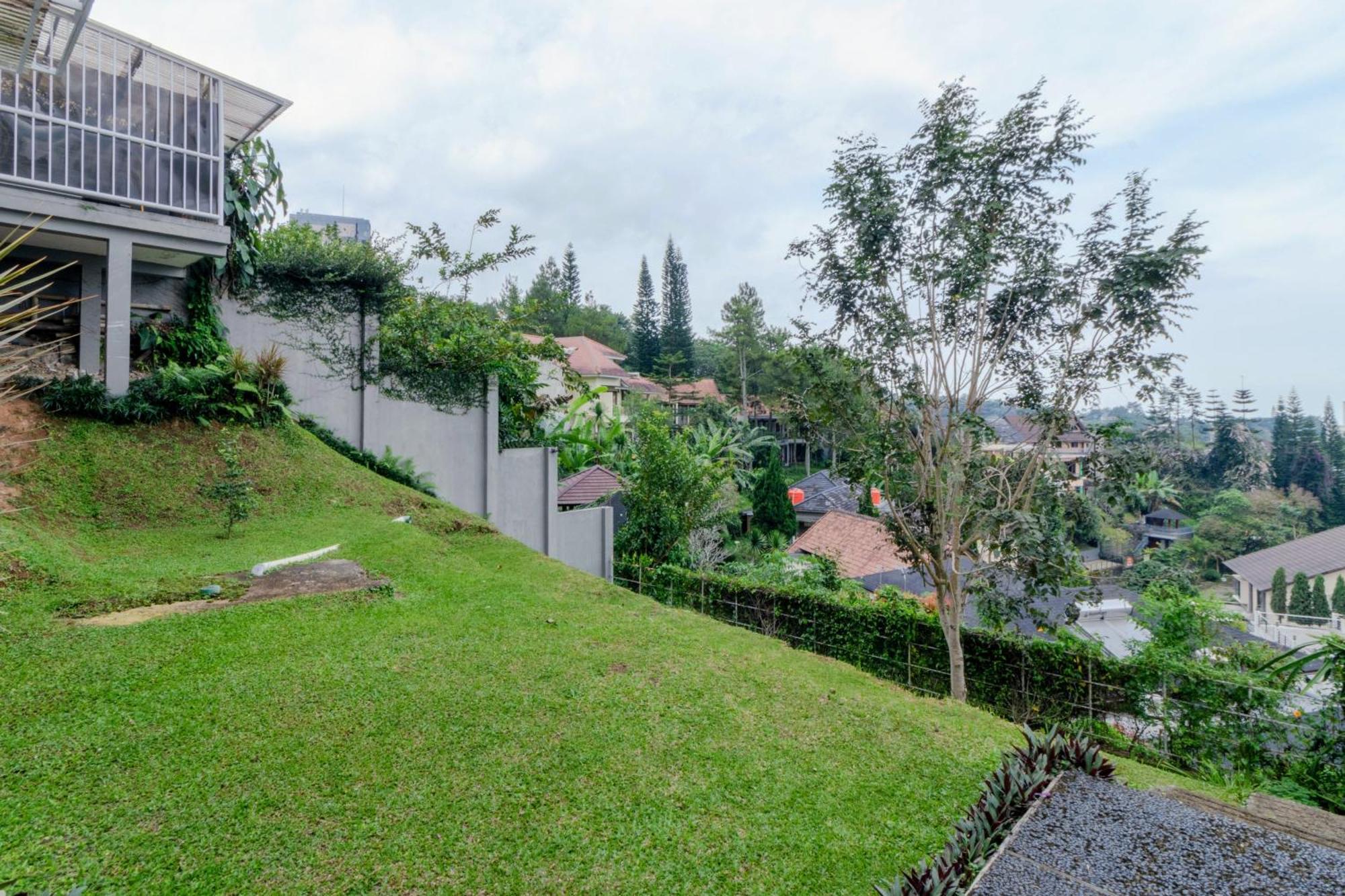 בנדונג Family Only Amazing City View Villa - De Reiz Firen Syariah מראה חיצוני תמונה
